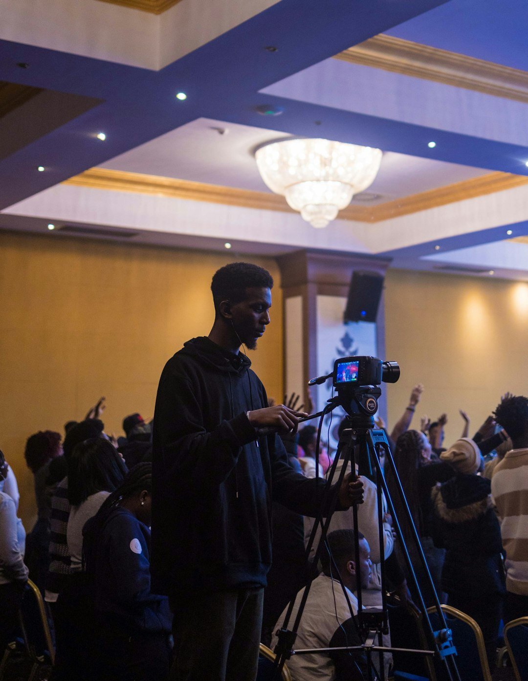 celebrity speaking at event